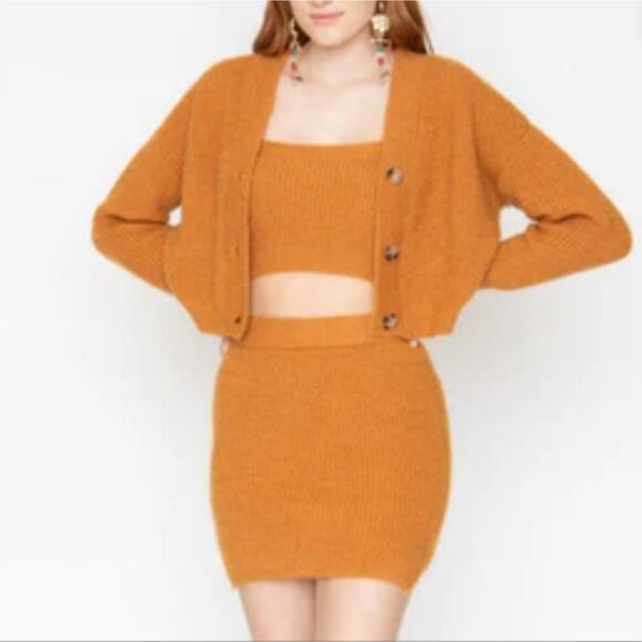 Callahan Revolve Genny Eyelash Fuzzy Knit Mini Skirt Amber Glow XS Fall - Picture 3 of 14